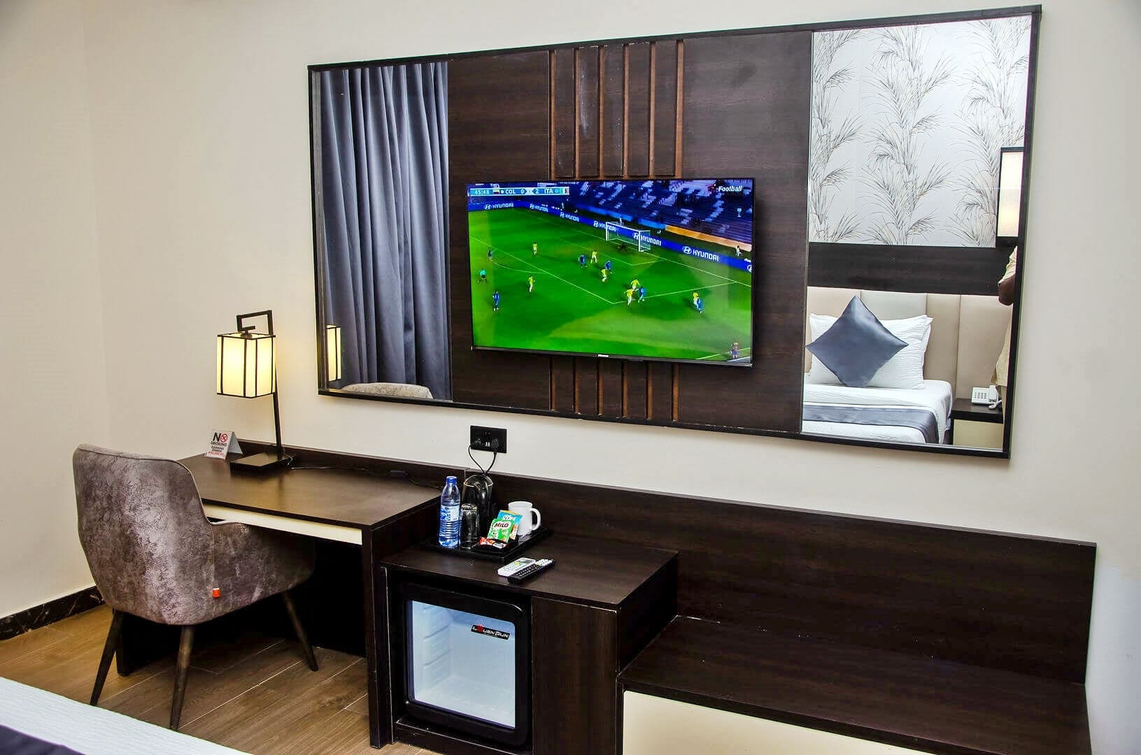 /web/uploads/116/Villa Toscana Luxe/room-photos/Deluxe room/Deluxe-Room-.jpg3.jpg
